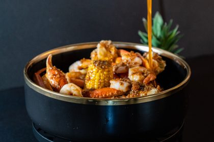 SeafoodBoil Butter Pour